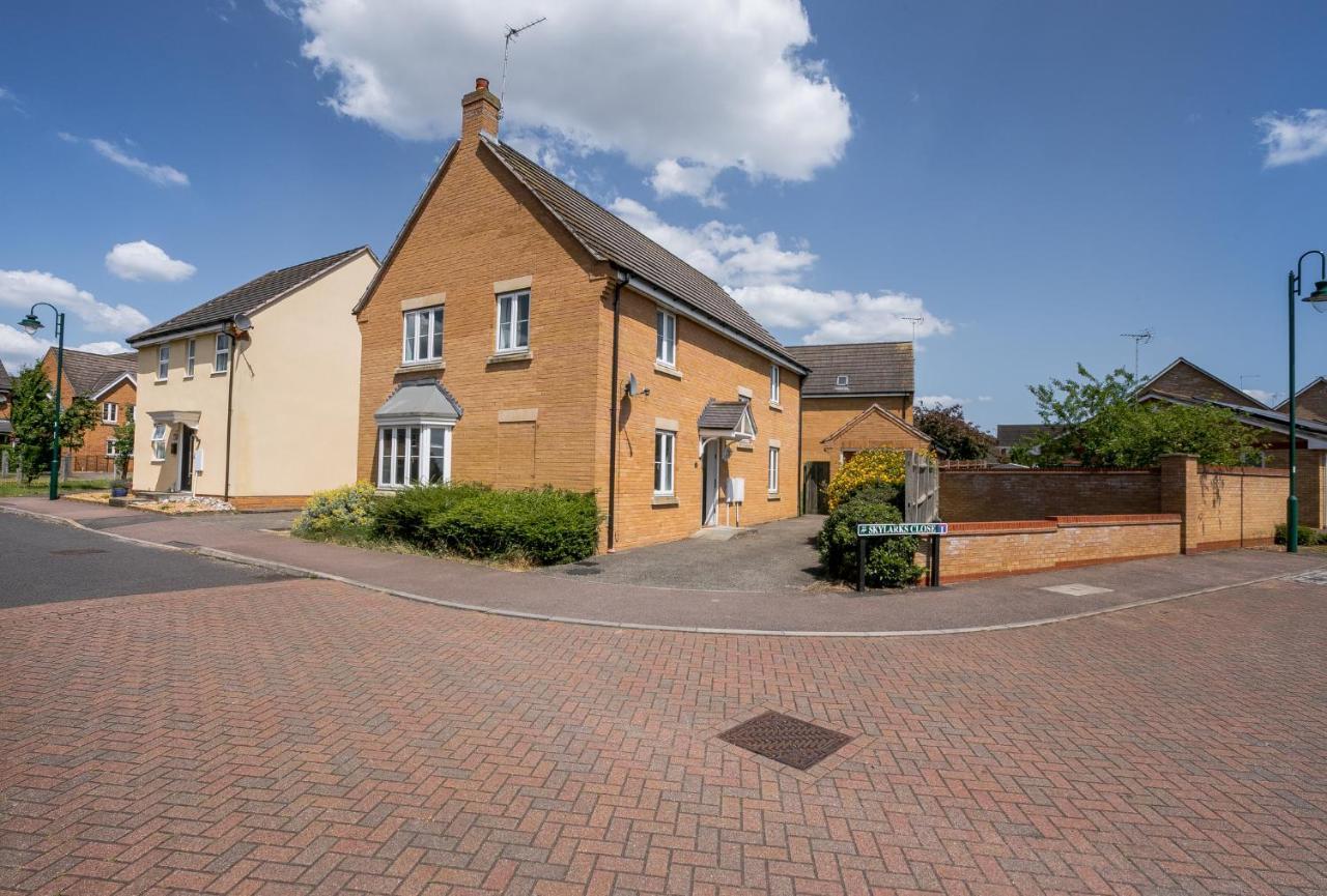 Kvm - Highclere House For Large Groups With Parking By Kvm Stays Hampton Eksteriør bilde
