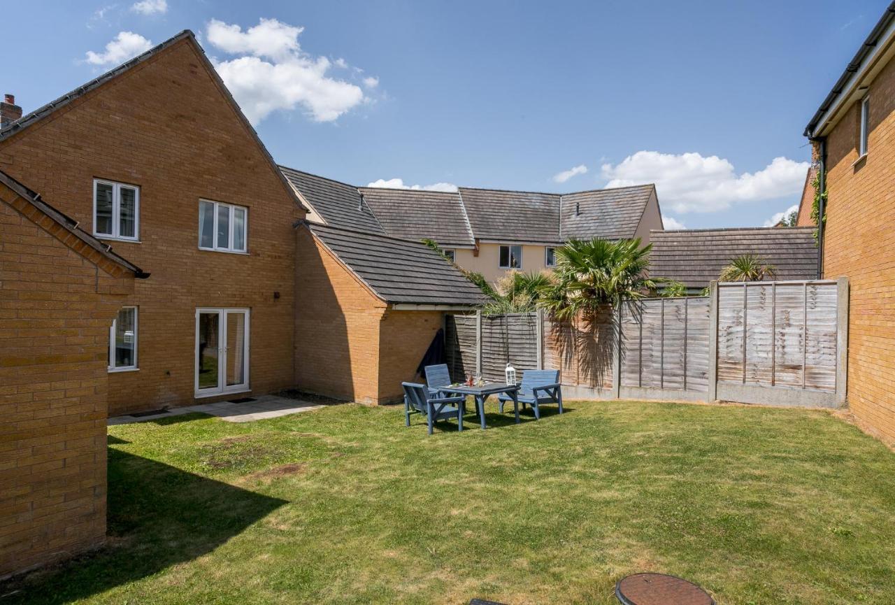 Kvm - Highclere House For Large Groups With Parking By Kvm Stays Hampton Eksteriør bilde