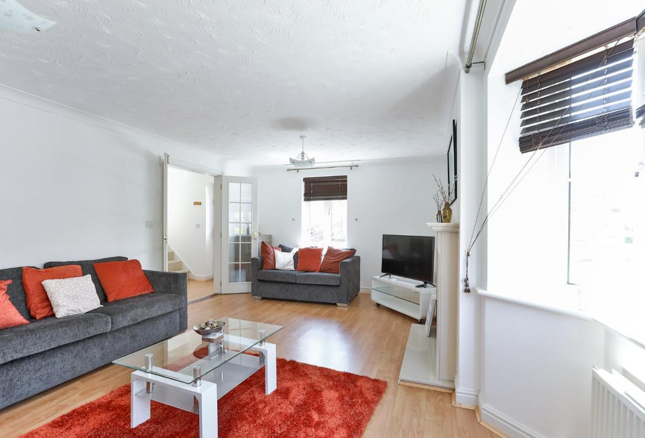 Kvm - Highclere House For Large Groups With Parking By Kvm Stays Hampton Eksteriør bilde