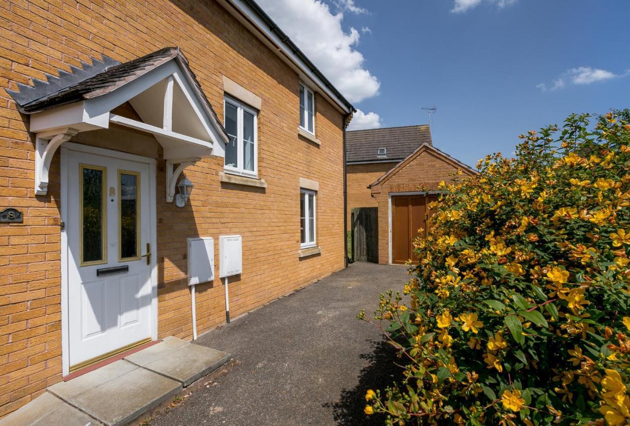 Kvm - Highclere House For Large Groups With Parking By Kvm Stays Hampton Eksteriør bilde
